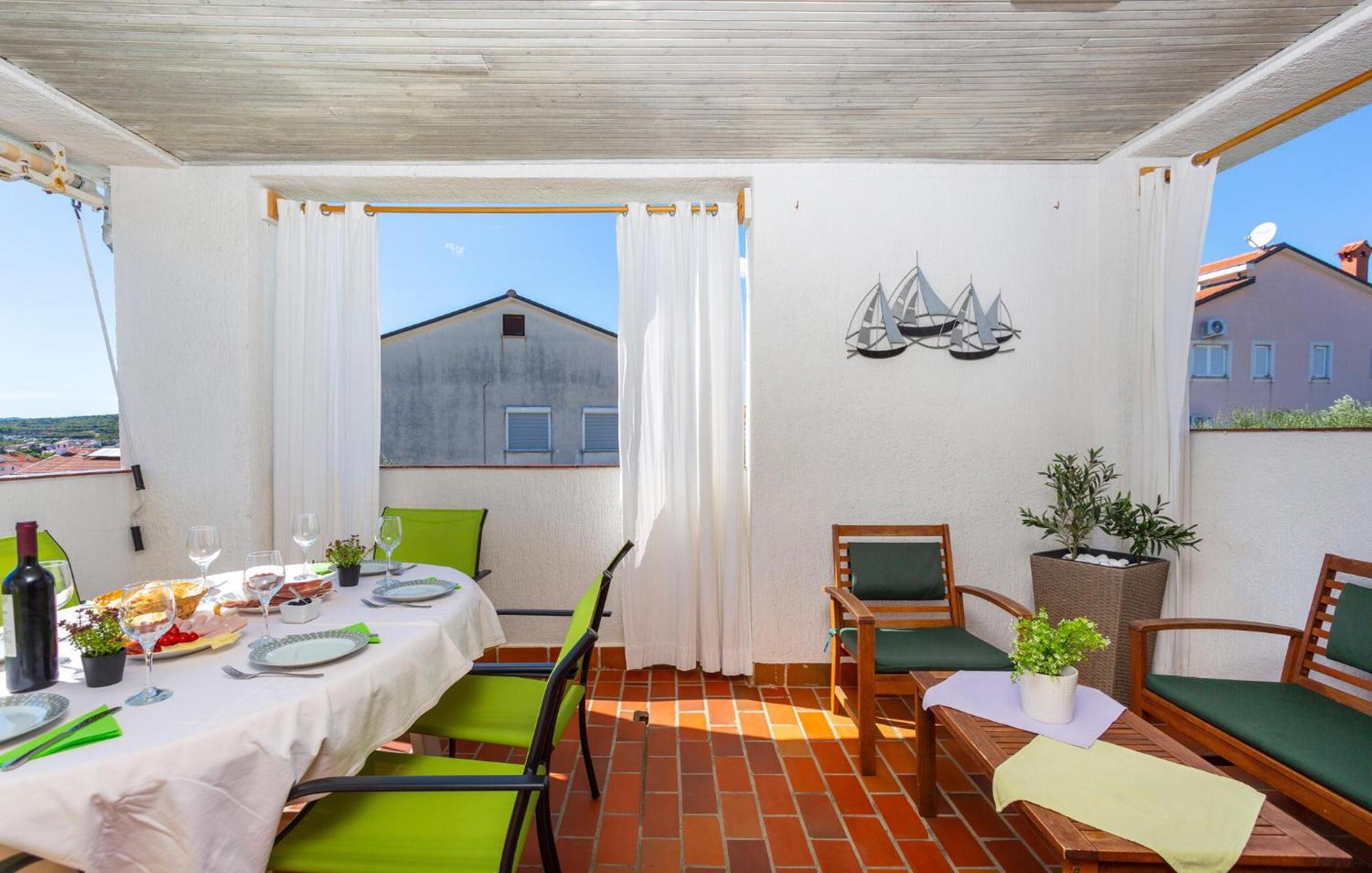 3 Bedroom Stunning Apartment In Krk Krk Town Luaran gambar