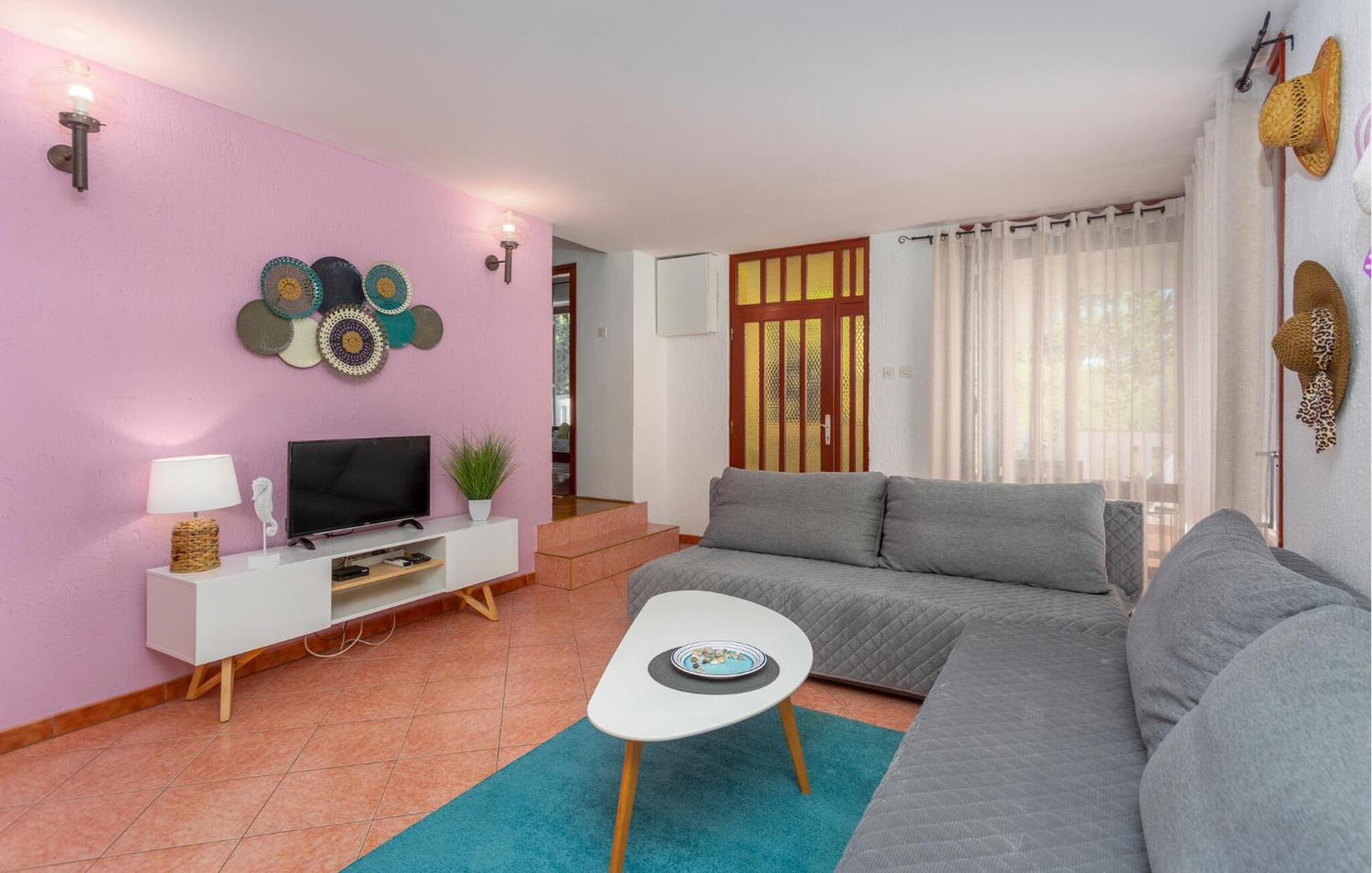 3 Bedroom Stunning Apartment In Krk Krk Town Luaran gambar