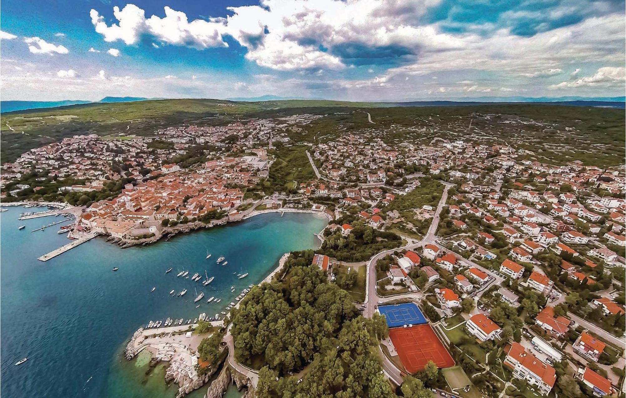 3 Bedroom Stunning Apartment In Krk Krk Town Luaran gambar
